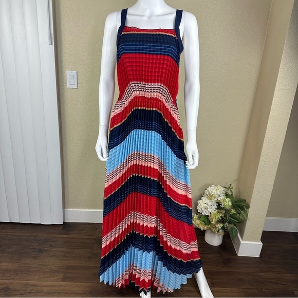 Gracia Dress Sz S Pleated Colorblock Maxi NWT - Picture 4 of 17